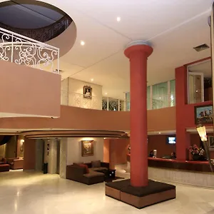 Golden Tulip Tghat Hotel Fès